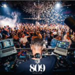 Photo de la boite de nuit du 809 social club discothèque avec Passnight